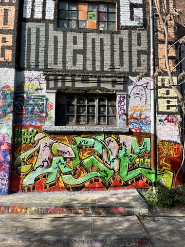 Graffiti Wall - Photo by DISOE - kbf, fda (2026)