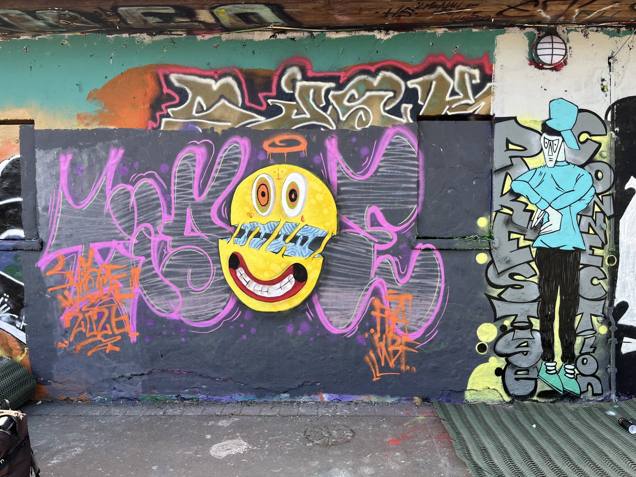 Graffiti Wall - Photo by DISOE - kbf, fda (2026)