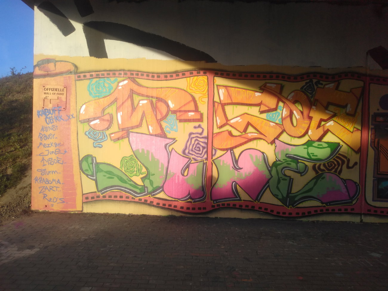 Graffiti Wall - Photo by DISOE (2020)