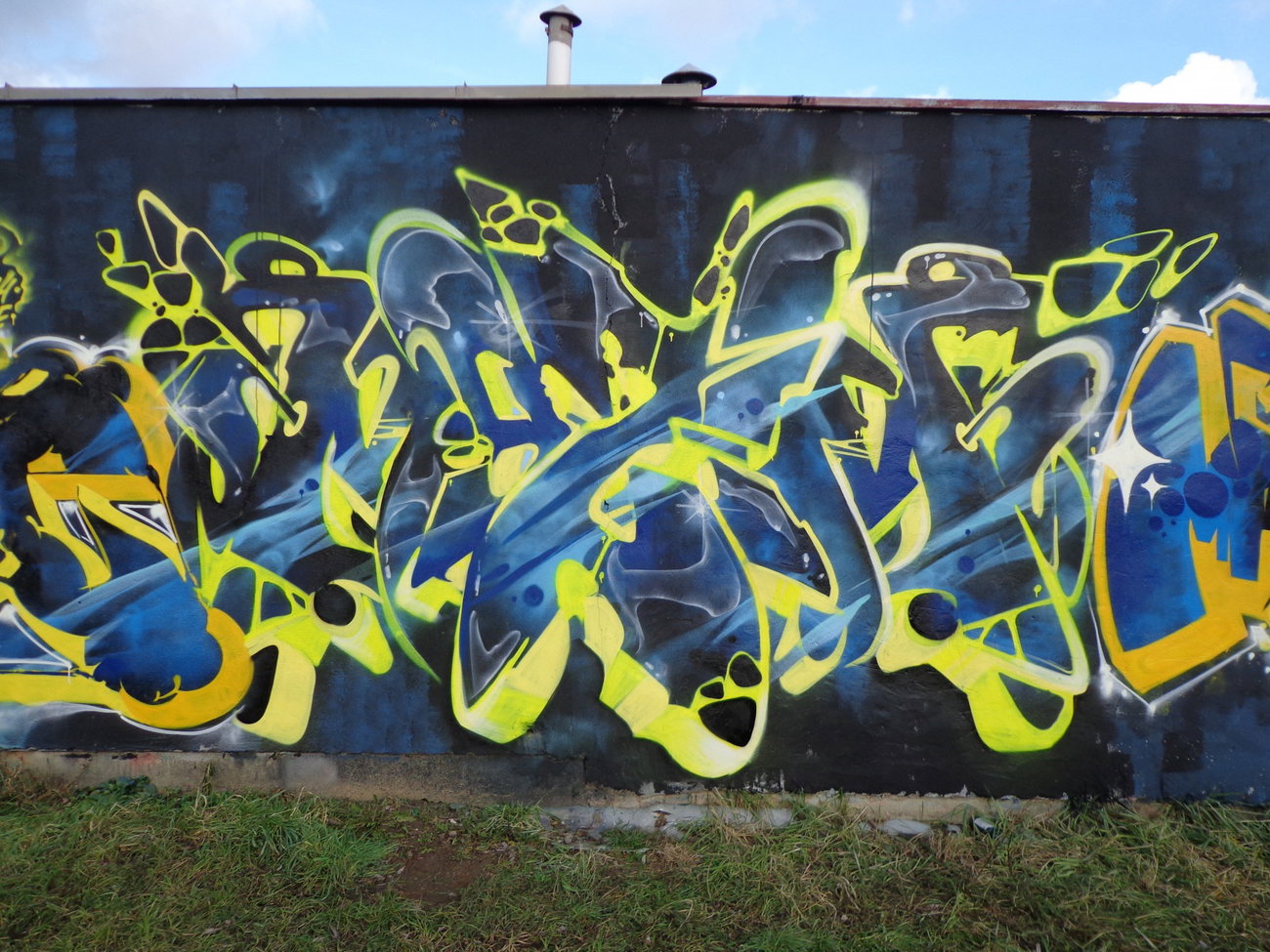Graffiti Wall - Photo by DKVCREW (2016)