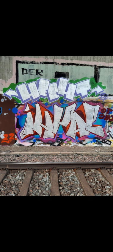 Graffiti Bombing - Photo by DMDspotter (2022)