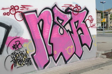 Graffiti Bombing in Leipzig - Photo by DMENZ - osra, dmenz, pain