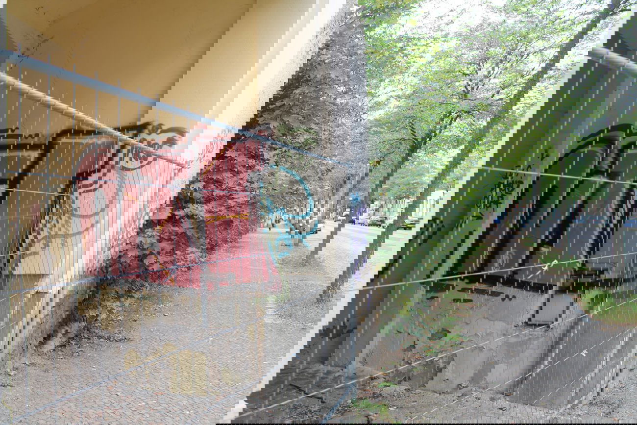 Graffiti Wall - Photo by DMENZ - nsr, osra, chor (2013)