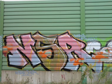 Graffiti Bombing - Photo by DMENZ - dmenz, chor, nsr (2013)