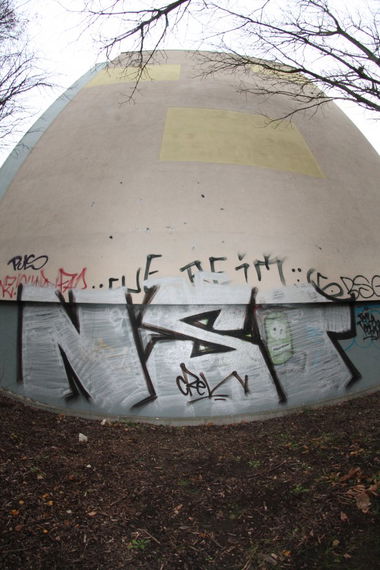 Graffiti Bombing - Photo by DMENZ - nsr, bomb, dmenz (2013)