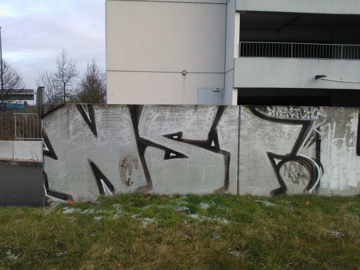 Graffiti Wall - Photo by DMENZ - nsr, dmenz, chor (2013)