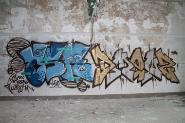 Graffiti Wall - Photo by DMENZ - dmenz, kasko, osra (2013)