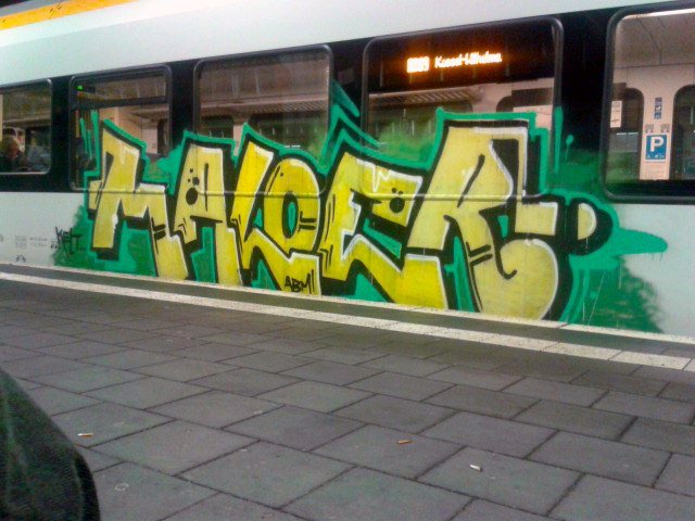 Graffiti Train - Photo by DOHE - malör, maloer, abm (2015)