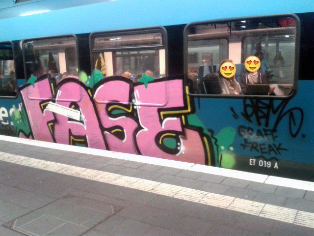 Graffiti Train - Photo by DOHE - fase, i4tf, durie (2015)