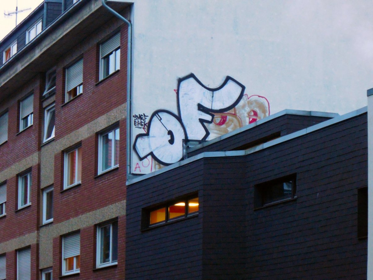 Graffiti Wall - Photo by DOHE - qf, münster, bahnhof