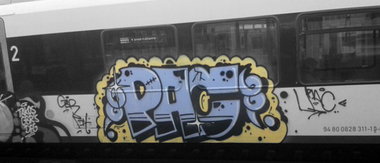 Graffiti Train - Photo by DOHE - upac, canon, takos (2014)