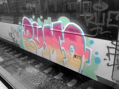 Graffiti Train - Photo by DOHE - rumo, rue, canon (2014)