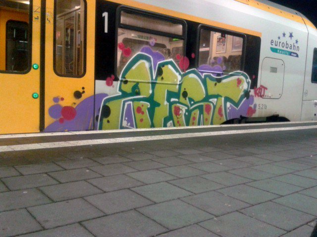 Graffiti Train - Photo by DOHE - malör, maloer, abm (2015)