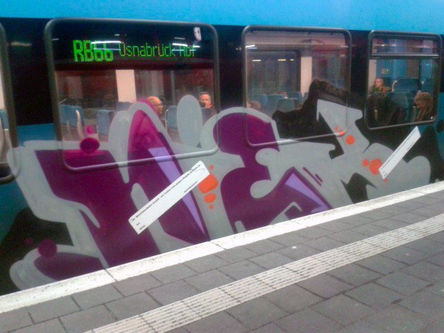 Graffiti Train - Photo by DOHE - niek, foim, osnabrück (2015)