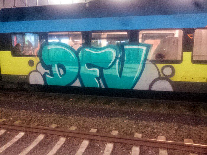 Graffiti Train in Münster - Photo by DOHE - DFV, Jubiläum, 10Jahre (2015)