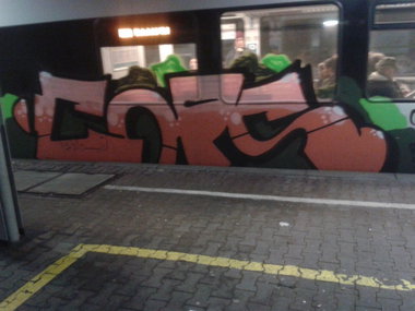 Graffiti Train in Südsudan - Photo by DOHE - cops, rip, slam (2014)