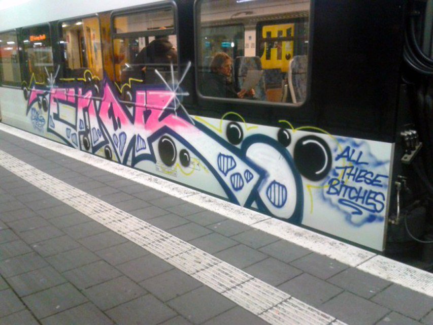 Graffiti Train - Photo by DOHE - enor, all, these (2015)