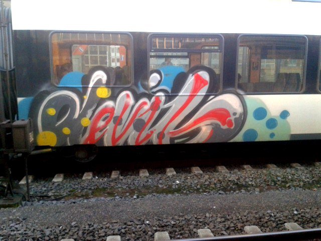 Graffiti Train - Photo by DOHE - devil, dirt, train (2015)