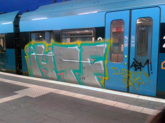 Graffiti Train - Photo by DOHE - i4tf, fase, sho2 (2015)