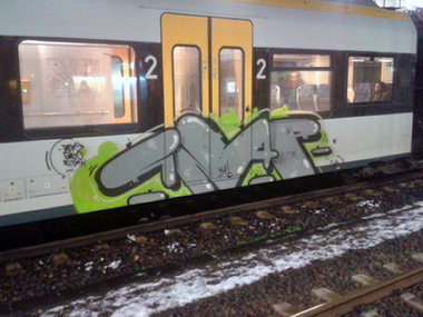 Graffiti Train - Photo by DOHE - snap, beks, fidsh (2015)