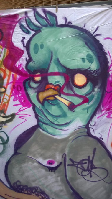 Graffiti Wall - Photo by DOODLESNDRIPS - pigeon, churp, joint