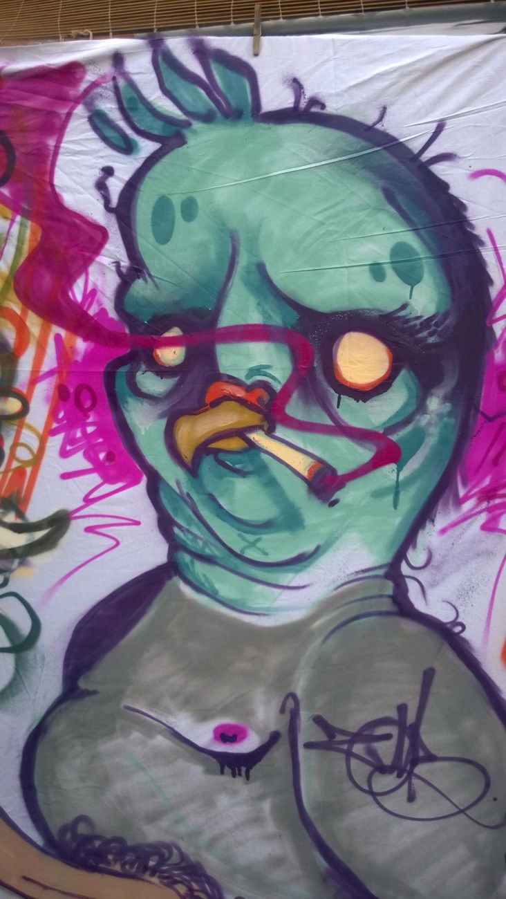 Graffiti Wall - Photo by DOODLESNDRIPS - pigeon, churp, joint