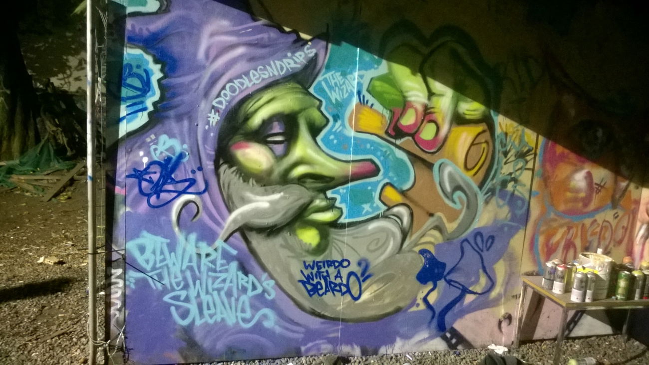 Graffiti Wall - Photo by DOODLESNDRIPS