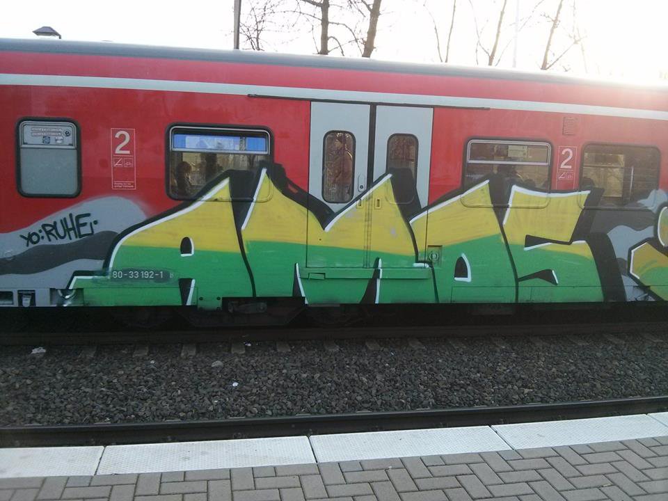 Graffiti Train - Photo by DOPE09 - AMOS, S6 (2014)