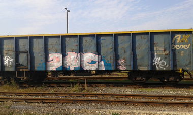 Graffiti Train - Photo by DOVE1 - 3