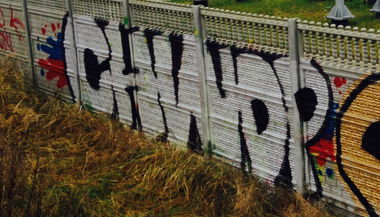 Graffiti Wall - Photo by DOVE1 - Chwdp