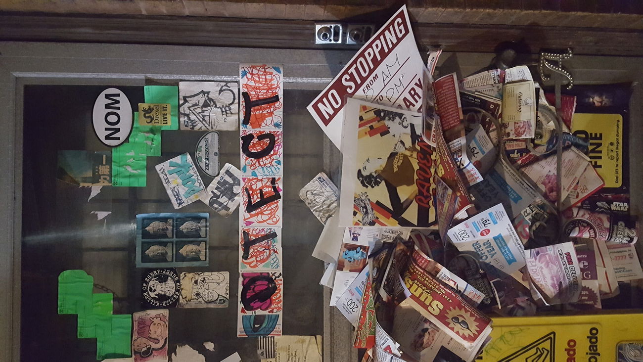 Graffiti Bombing - Photo by DTECTS11 (2017)