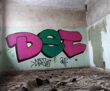 Graffiti Wall - Photo by DTR1 - Latvia, Det (2012)