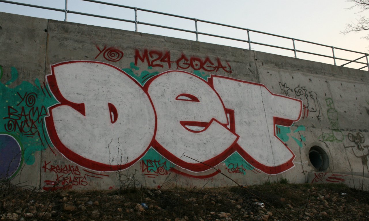 Graffiti Wall - Photo by DTR1 - Latvia, roll, white (2014)