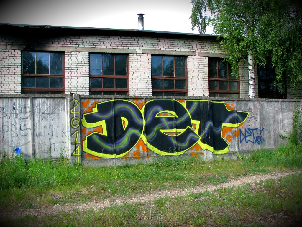 Graffiti Wall - Photo by DTR1 - Latvia, trainline, simple (2014)