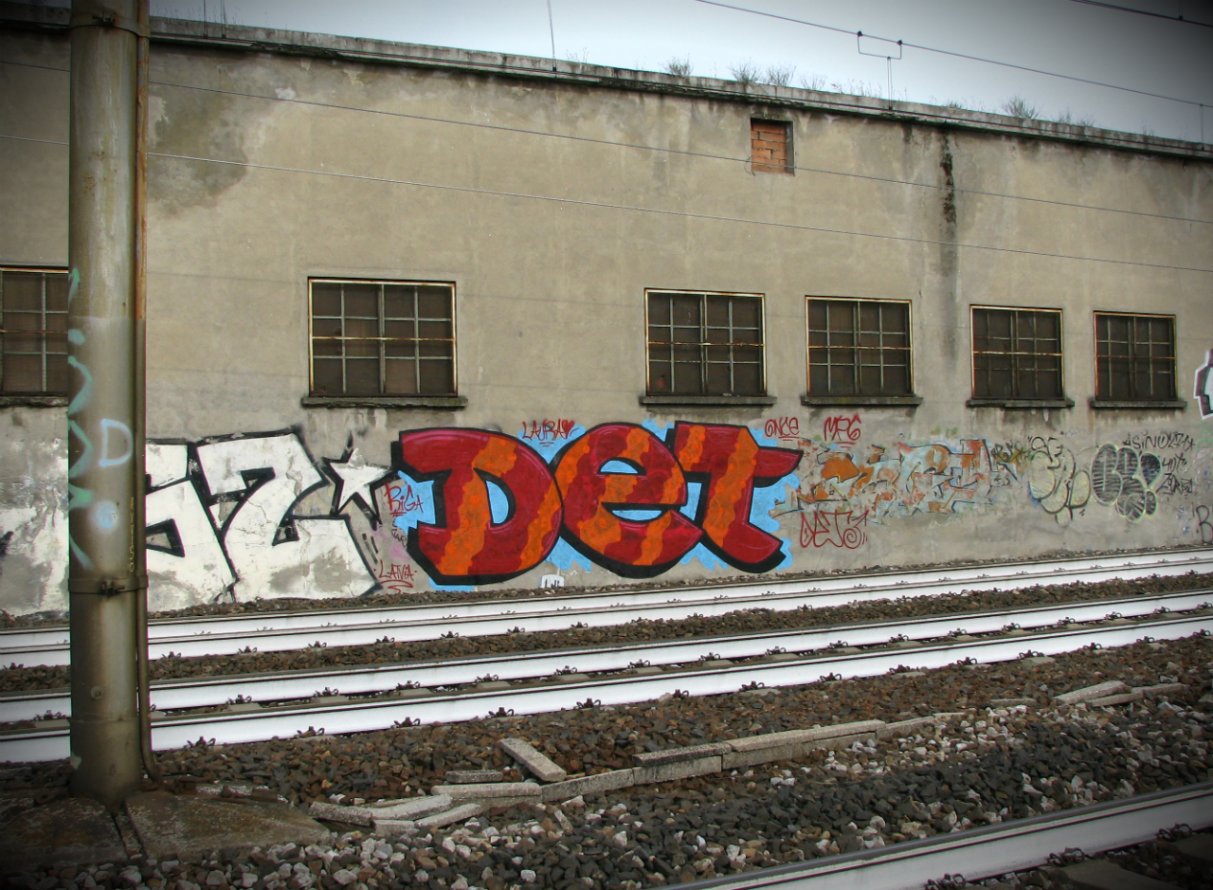 Graffiti Bombing - Photo by DTR1 (2014)