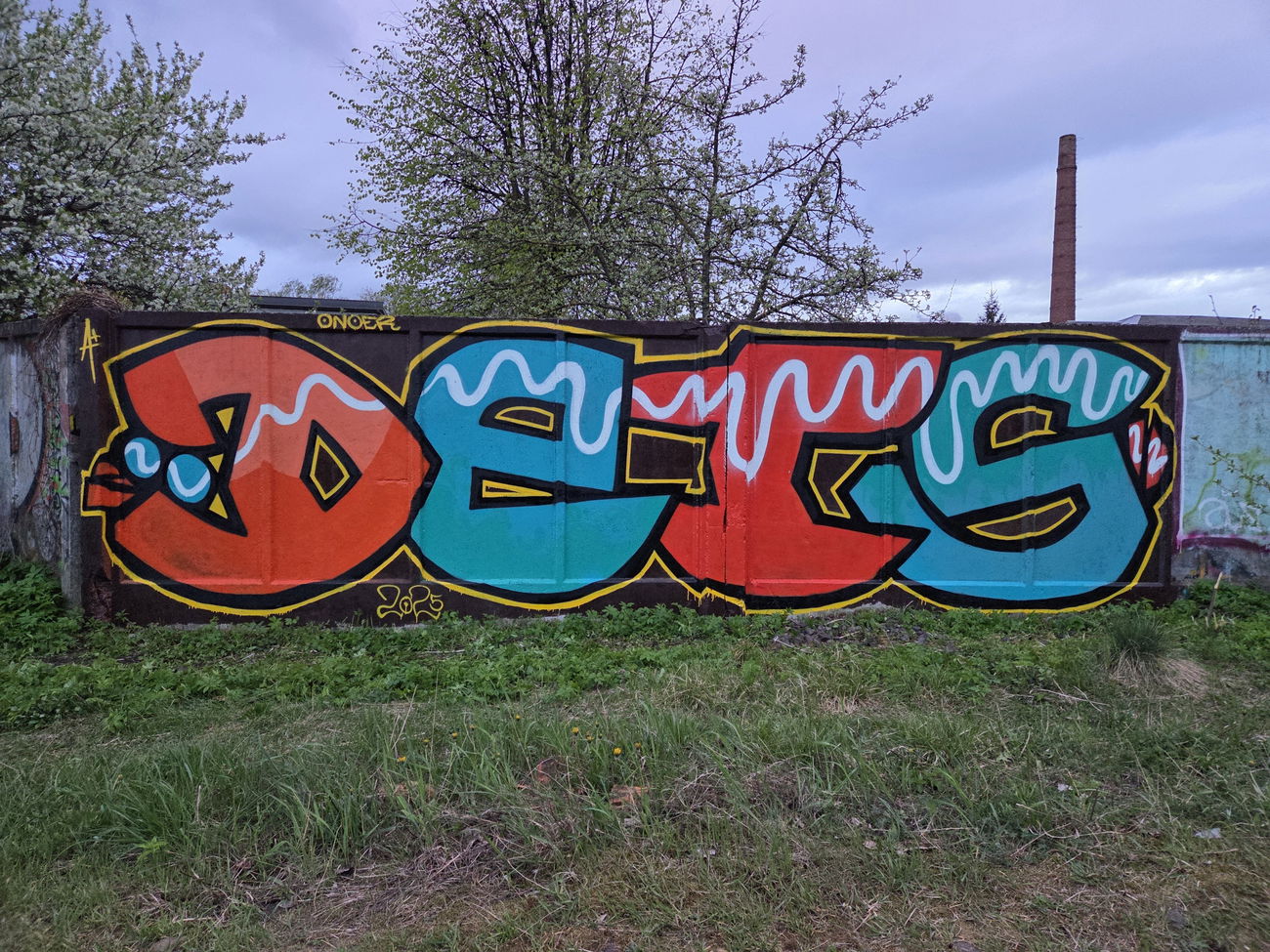 Graffiti Wall - Photo by DTR1 - latvia, trainline, orange (2025)