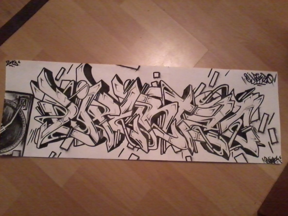 Graffiti Sketch - Photo by DaiaR - daiar.dair.dj, pertzo, bionic (2013)