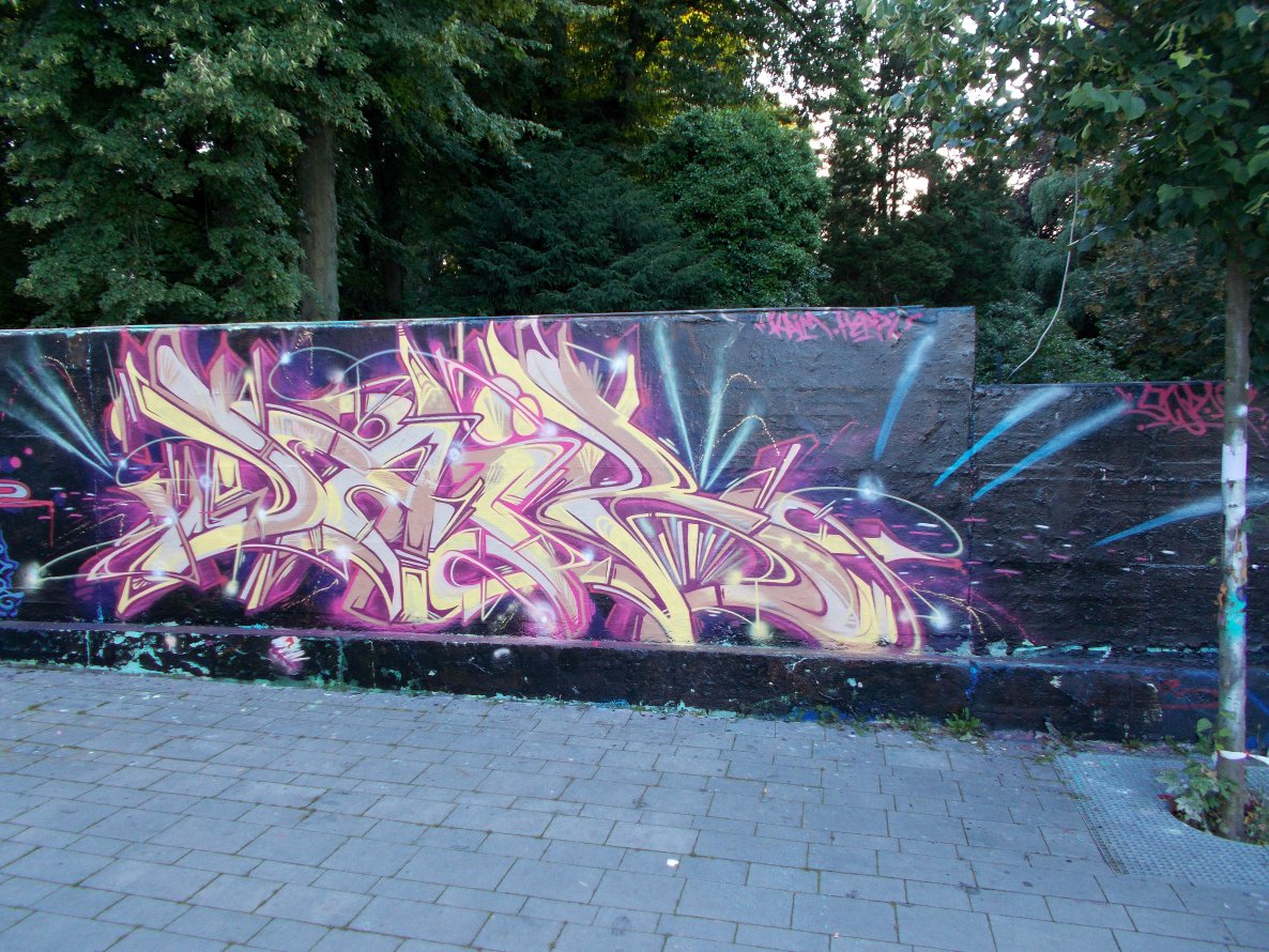 Graffiti Wall - Photo by DaiaR - dair, daiar, swbf (2014)