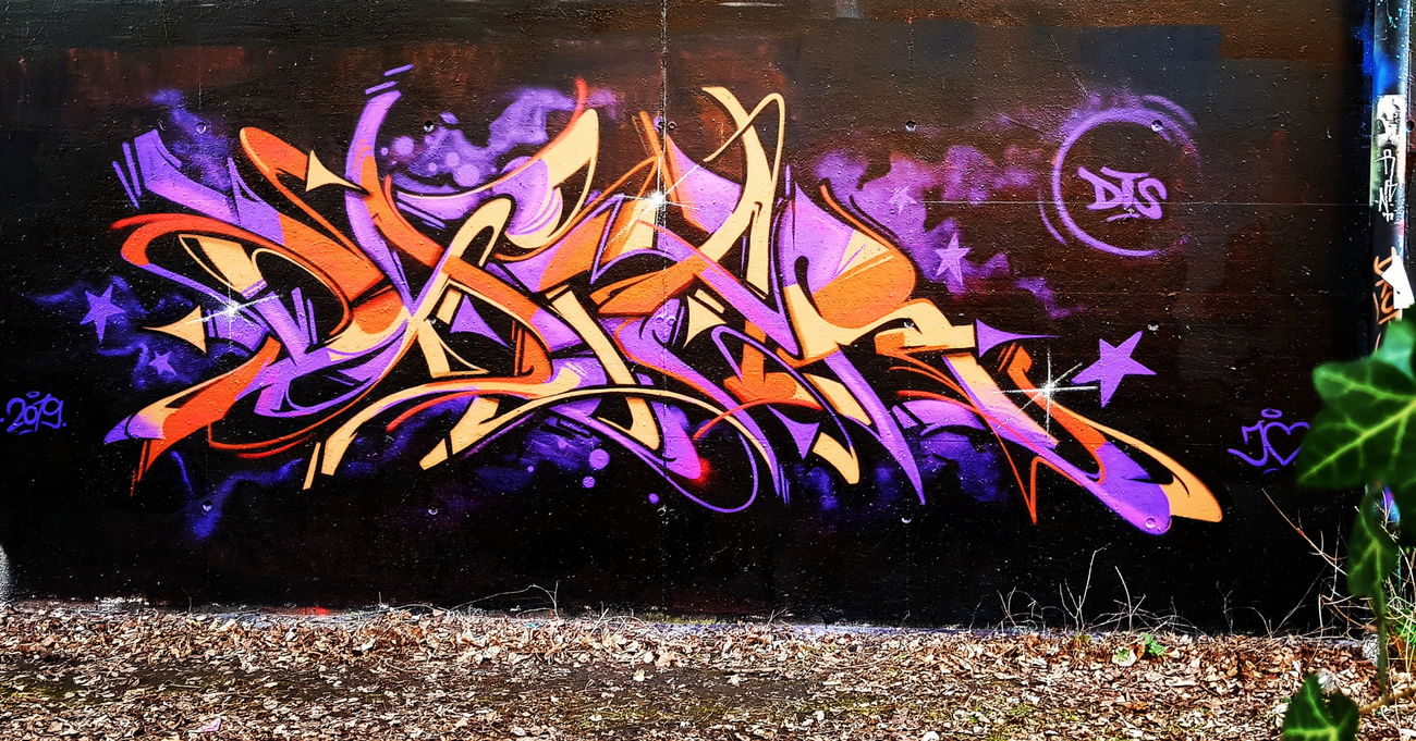 Graffiti Wall - Photo by DaiaR - daiar, dts, dropthatshit (2018)