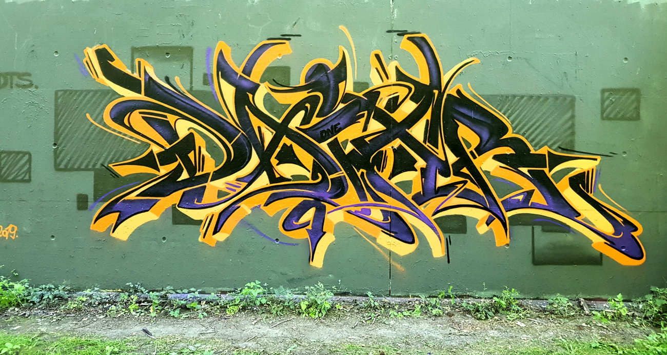 Graffiti Wall - Photo by DaiaR - daiar, dropthatshit, dts (2019)