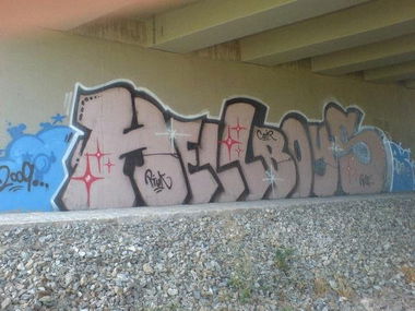 Graffiti Wall - Photo by DailySick - HLS, BT, HELLBOYS