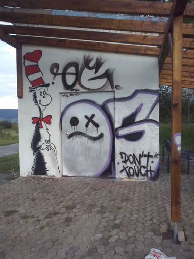 Graffiti Wall - Photo by DailySick - OG, CREW, ORIGINALS