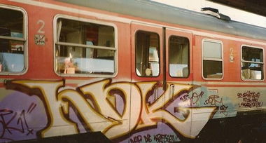 Graffiti Wall - Photo by DailySick - NDK, NUR, DIE