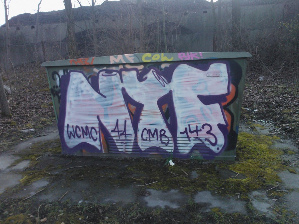 Graffiti Wall - Photo by DasBastard - nyf