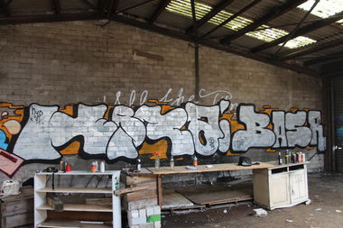 Graffiti Wall - Photo by DasBastard - kbra, baser, basr