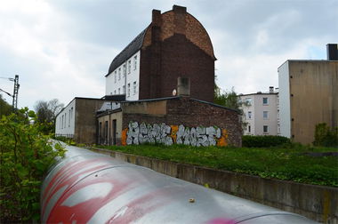 Graffiti Bombing - Photo by Dauer_Welle - ACME;MOST