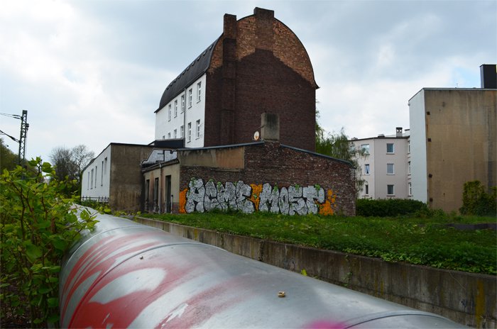 Graffiti Bombing - Photo by Dauer_Welle - ACME;MOST