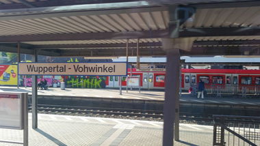 Graffiti Train - Photo by Dauer_Welle - THINK, CVA