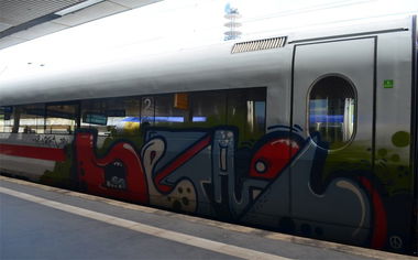 Graffiti Train - Photo by Dauer_Welle - DETAIL