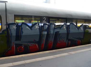 Graffiti Train - Photo by Dauer_Welle - KINS